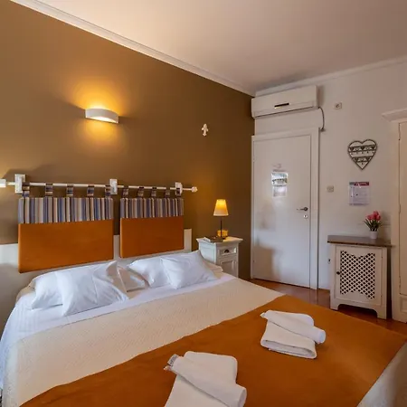 Vanjaka Bed and Breakfast 3*