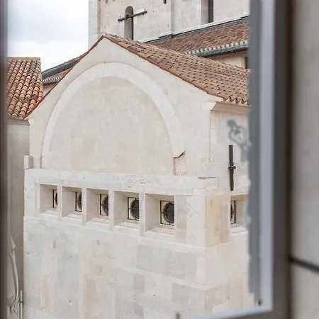 Vanjaka 3* Τρογκίρ