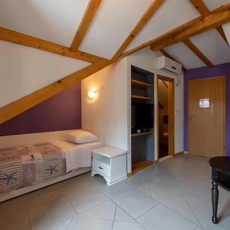 Vanjaka Bed and Breakfast