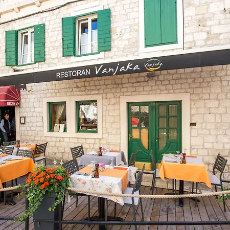 Bed and Breakfast Vanjaka 3*