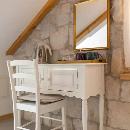 Vanjaka Bed & Breakfast 3*